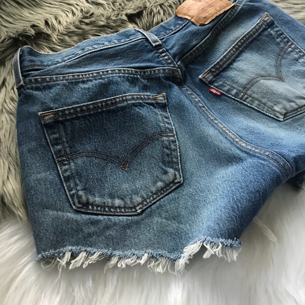 Levi’s 501 Renewed High Waist Cutoff Jean Shorts - Picture 4 of 7